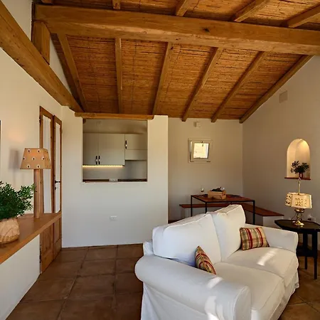 Santu Martine: With Pool