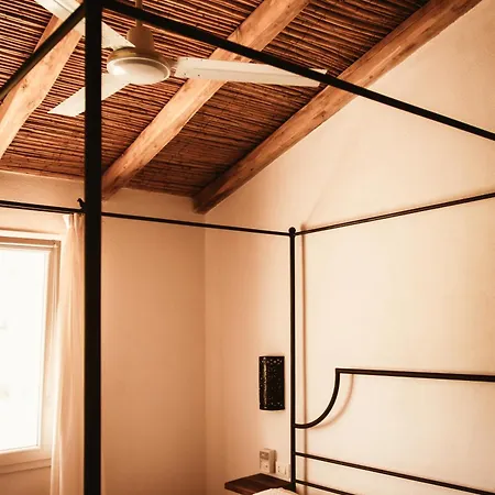 Santu Martine: With Pool *