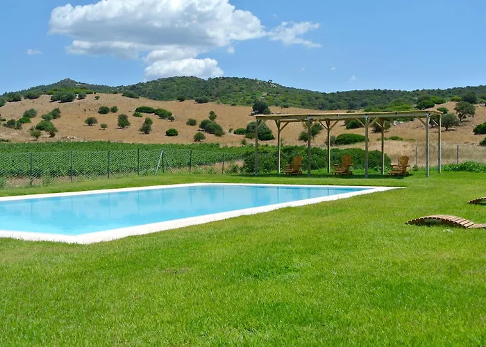 Santu Martine: With Pool Vakantiehuis *